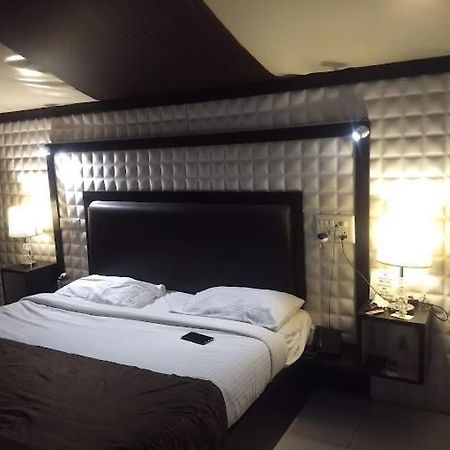 Whispering Woods Resort Lonavala Luaran gambar