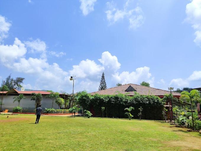Whispering Woods Resort Lonavala Luaran gambar