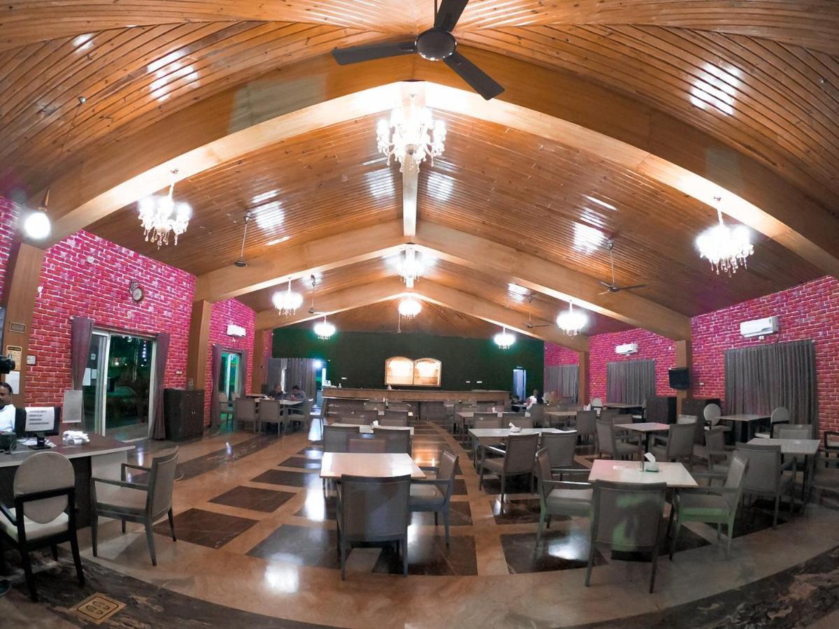 Whispering Woods Resort Lonavala Luaran gambar